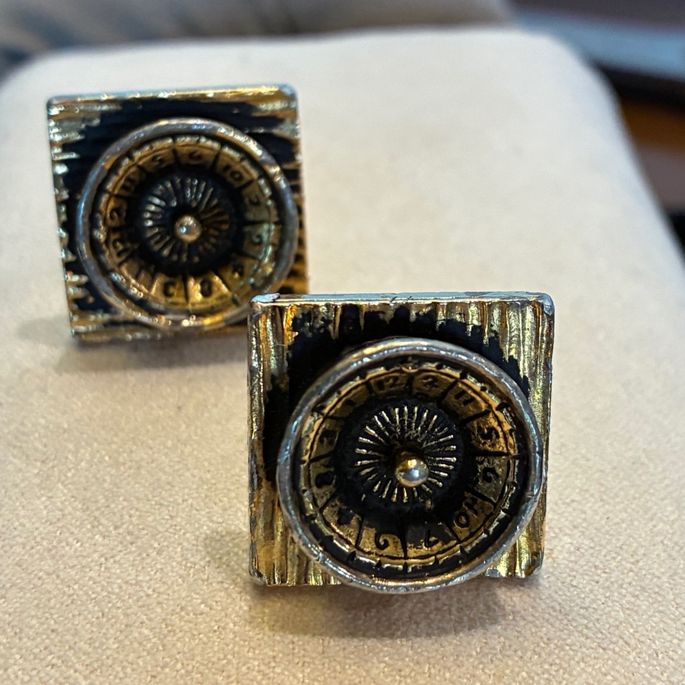 Vintage Gold Tone Designer Style Cufflinks Classic Retro Men’s Jewelry